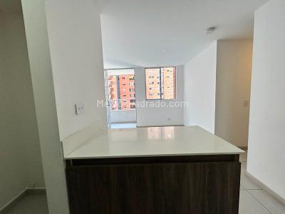Apartamento de 3 alcobas en arriendo en San Diego, Medellín, 70 m² · foto 2 de 13
