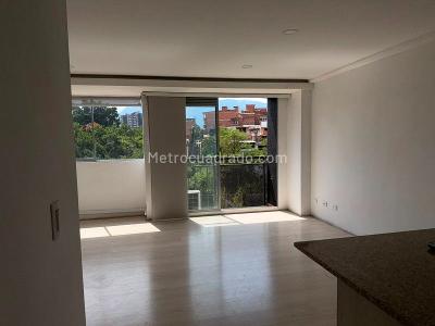 Apartaestudio en venta en Belen Loma De Los Bernal, Medellín, 50 m² · foto 3 de 9