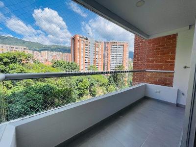 Apartamento de 3 alcobas en venta en Envigado, Envigado, 85 m² · foto 15 de 19