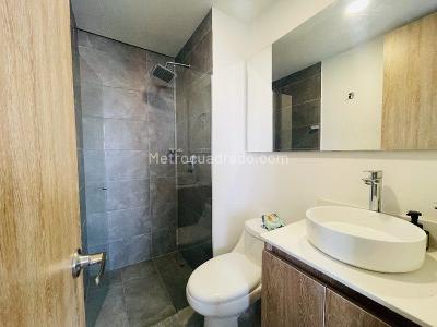 Apartamento de 2 alcobas en venta en Ditaires, Itagüí, 62 m² · foto 7 de 11