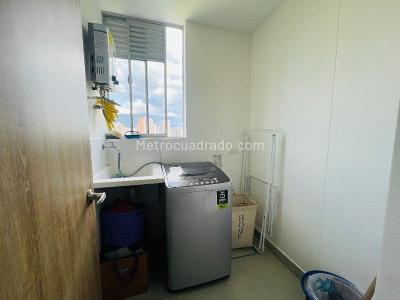 Apartamento de 2 alcobas en venta en Ditaires, Itagüí, 62 m² · foto 9 de 11
