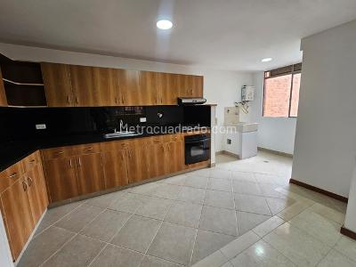 Apartamento de 3 alcobas en arriendo en Los Balsos N2, Medellín, 145 m² · foto 2 de 14
