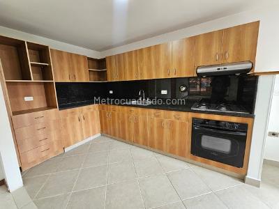 Apartamento de 3 alcobas en arriendo en Los Balsos N2, Medellín, 145 m² · foto 3 de 14
