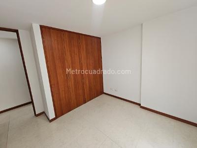 Apartamento de 3 alcobas en arriendo en Los Balsos N2, Medellín, 145 m² · foto 5 de 14
