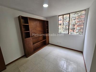 Apartamento de 3 alcobas en arriendo en Los Balsos N2, Medellín, 145 m² · foto 8 de 14