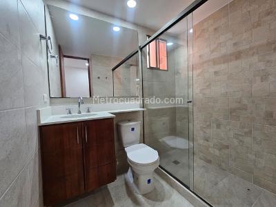 Apartamento de 3 alcobas en arriendo en Los Balsos N2, Medellín, 145 m² · foto 11 de 14