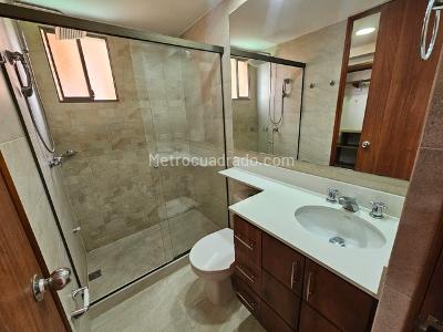 Apartamento de 3 alcobas en arriendo en Los Balsos N2, Medellín, 145 m² · foto 12 de 14