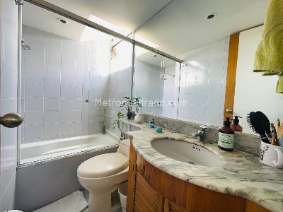 Apartamento de 3 alcobas en venta en El Poblado, Medellín, 97 m² · foto 16 de 19