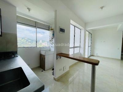 Apartamento de 3 alcobas en venta en Las Lomitas, Sabaneta, 66 m² · foto 6 de 18