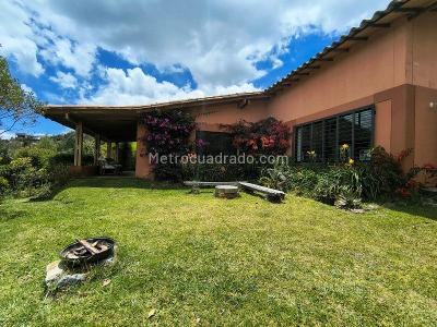 Casa de 2 alcobas en venta en Catedral, Envigado, 171 m² · foto 13 de 17