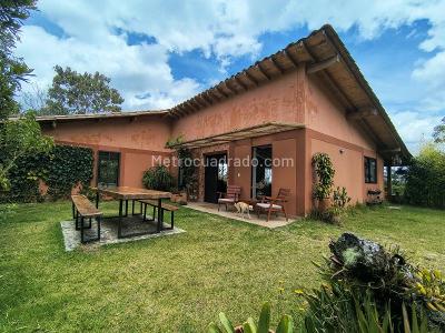 Casa de 2 alcobas en venta en Catedral, Envigado, 171 m² · foto 14 de 17
