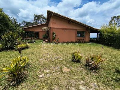 Casa de 2 alcobas en venta en Catedral, Envigado, 171 m² · foto 15 de 17