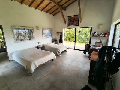 Casa de 2 alcobas en venta en Catedral, Envigado, 171 m² · foto 3 de 17
