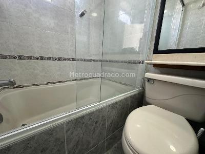 Apartamento de 3 alcobas en arriendo en Castropol, Medellín, 84 m² · foto 14 de 17