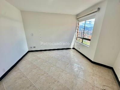 Apartamento de 3 alcobas en arriendo en Castropol, Medellín, 84 m² · foto 5 de 17