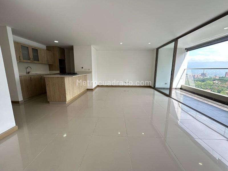 2BR Apartment in Loma Del Esmeraldal (90 m²)