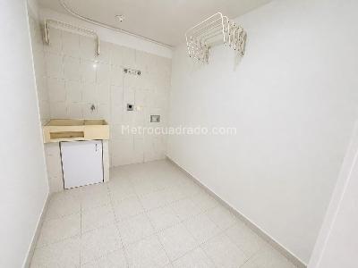 Apartamento de 3 alcobas en arriendo en Castropol, Medellín, 110 m² · foto 12 de 14