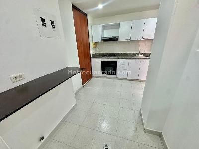 Apartamento de 3 alcobas en arriendo en Castropol, Medellín, 110 m² · foto 3 de 14