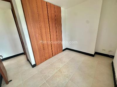 Apartamento de 3 alcobas en arriendo en Castropol, Medellín, 110 m² · foto 7 de 14