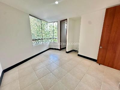 Apartamento de 3 alcobas en arriendo en Castropol, Medellín, 110 m² · foto 8 de 14