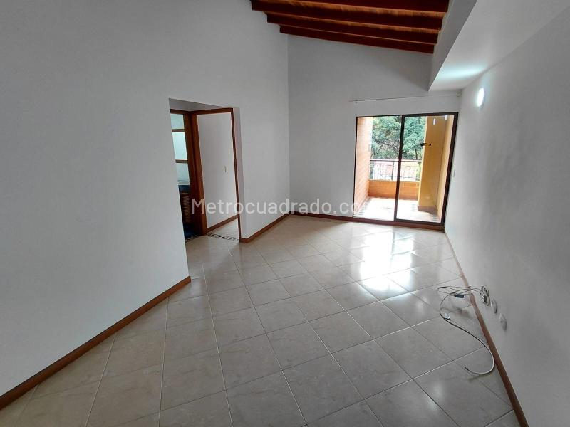 2BR Apartment in Conquistadores (65 m²) - 3