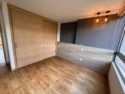 Apartamento de 2 alcobas en arriendo en Castropol, Medellín, 121 m² · foto 5 de 15