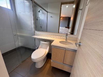 Apartamento de 2 alcobas en arriendo en Castropol, Medellín, 121 m² · foto 13 de 15