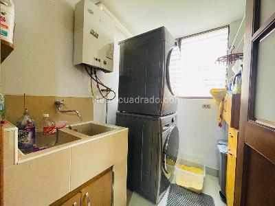 Apartamento de 2 alcobas en venta en El Poblado, Medellín, 171 m² · foto 16 de 16