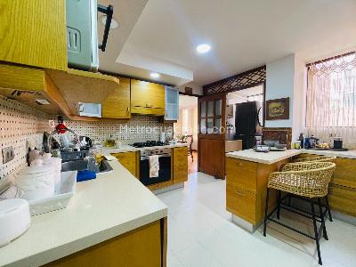 Apartamento de 2 alcobas en venta en El Poblado, Medellín, 171 m² · foto 7 de 16