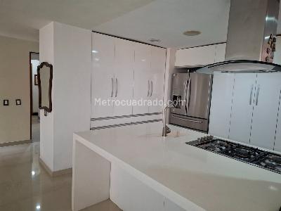 Apartamento en venta en El Poblado, Medellín · foto 11 de 19