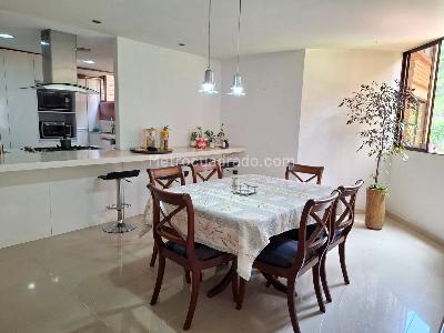 Apartamento en venta en El Poblado, Medellín · foto 5 de 19