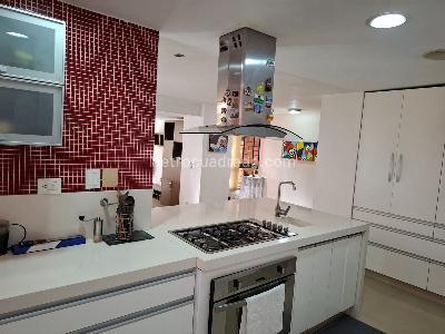Apartamento en venta en El Poblado, Medellín · foto 8 de 19