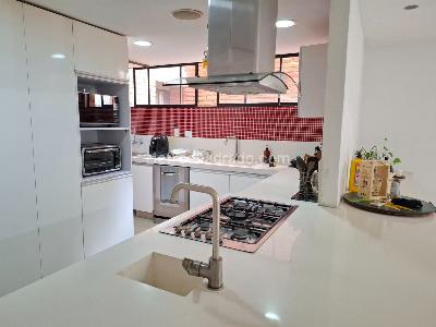 Apartamento en venta en El Poblado, Medellín · foto 9 de 19