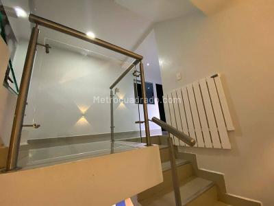 Casa de 5 alcobas en venta en Laureles, Medellín, 440 m² · foto 13 de 20