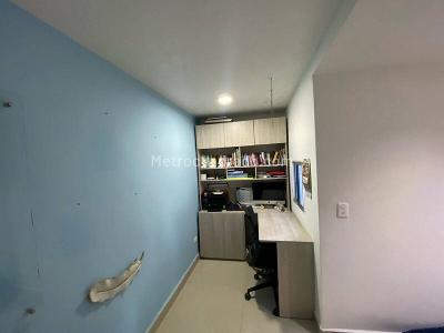 Casa de 5 alcobas en venta en Laureles, Medellín, 440 m² · foto 15 de 20