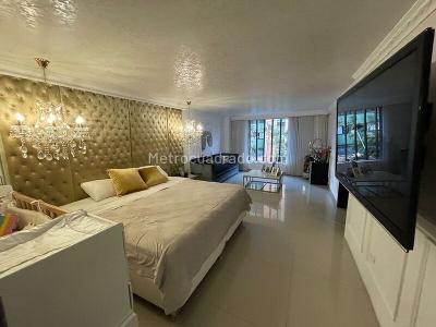 Casa de 5 alcobas en venta en Laureles, Medellín, 440 m² · foto 16 de 20