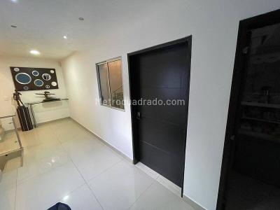 Casa de 5 alcobas en venta en Laureles, Medellín, 440 m² · foto 18 de 20