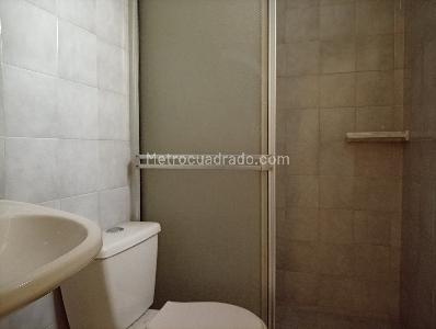 Apartamento de 3 alcobas en venta en Simon Bolivar Laureles, Medellín, 110 m² · foto 10 de 13