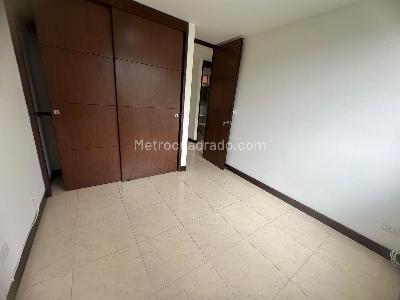 Apartamento de 3 alcobas en arriendo en Loma Del Escobero, Envigado, 113 m² · foto 10 de 16
