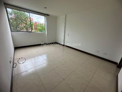 Apartamento de 3 alcobas en arriendo en Loma Del Escobero, Envigado, 113 m² · foto 11 de 16