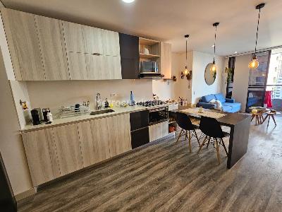 Apartaestudio en arriendo en El Poblado, Medellín, 56 m² · foto 3 de 10