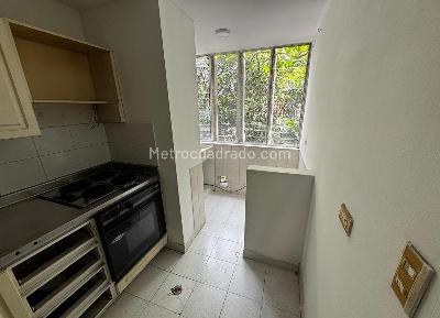 Apartamento de 2 alcobas en arriendo en Laureles, Medellín, 70 m² · foto 2 de 12