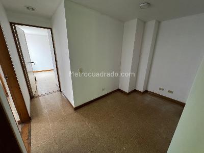 Apartamento de 2 alcobas en arriendo en Laureles, Medellín, 70 m² · foto 5 de 12