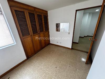 Apartamento de 2 alcobas en arriendo en Laureles, Medellín, 70 m² · foto 6 de 12