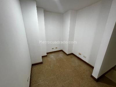 Apartamento de 2 alcobas en arriendo en Laureles, Medellín, 70 m² · foto 9 de 12