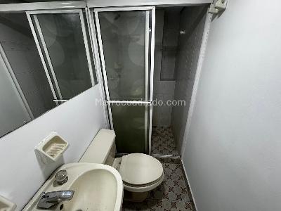 Apartamento de 2 alcobas en arriendo en Laureles, Medellín, 70 m² · foto 10 de 12