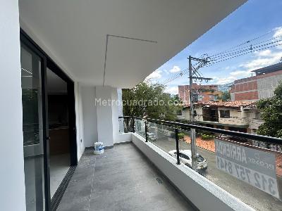 Apartamento de 3 alcobas en arriendo en La Castellana, Medellín, 128 m² · foto 13 de 14