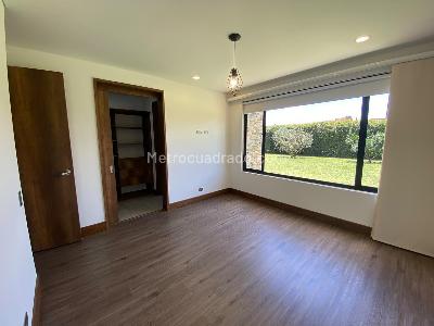 Casa de 4 alcobas en arriendo en Sajonia, Rionegro, 380 m² · foto 8 de 15