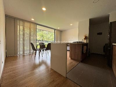 Apartamento de 3 alcobas en venta en El Trianon, Envigado, 83 m² · foto 2 de 13