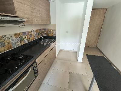 Apartamento de 3 alcobas en venta en Sabaneta, Sabaneta, 74 m² · foto 4 de 16